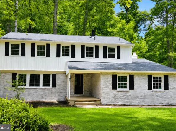 15 Ohio Trl, Medford, NJ 08055