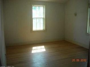 18 Pleasant St, Plainfield, CT 06374