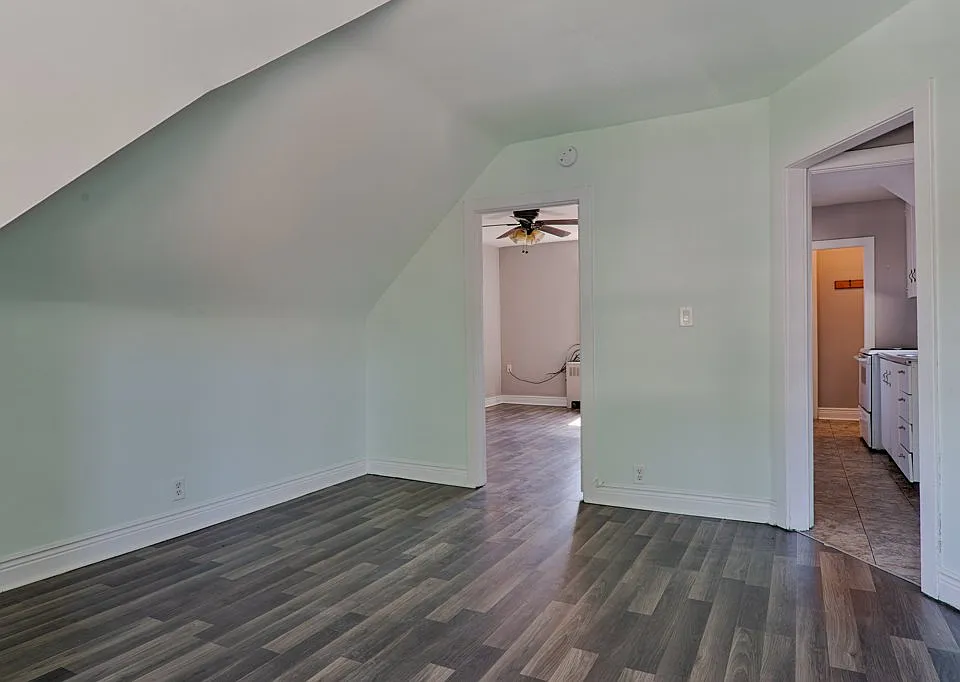 003-Rosslyn Ave N-5_m_06172020