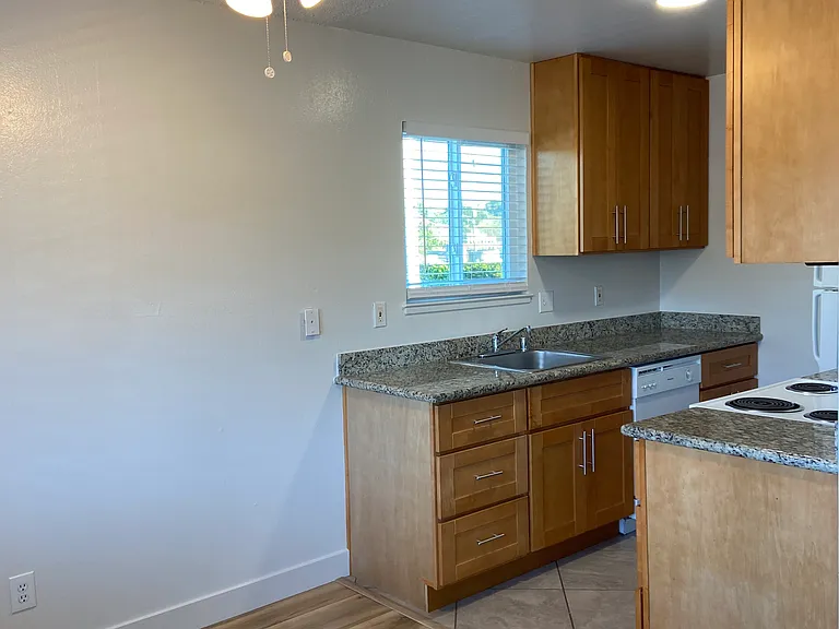 280 Merrydale Rd — Photo 7