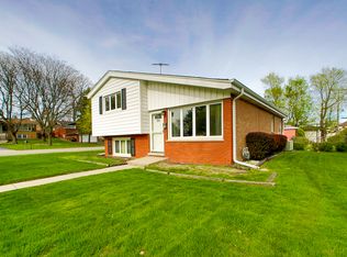 9701 Mayfield Ave, Oak Lawn, IL 60453