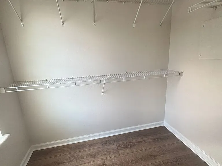 607 Crystal Way — Photo 13