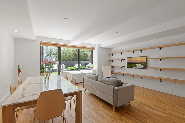 Sold by Hauseit LLC | media 11