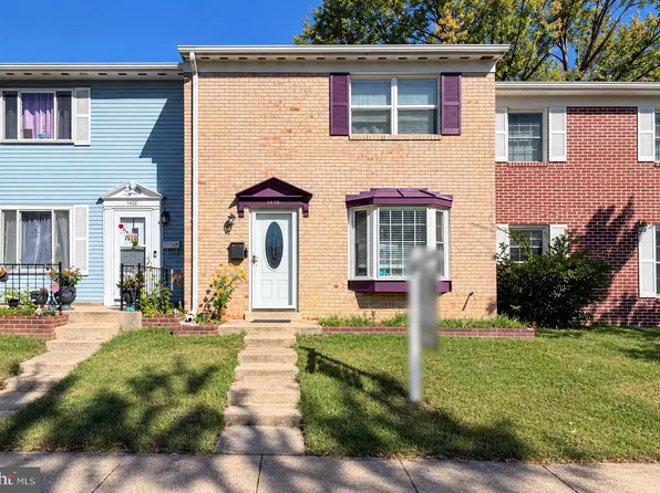 1370 Ironwood St, Woodbridge, VA 22191