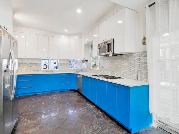 511 Argyle Road image 10 of 19