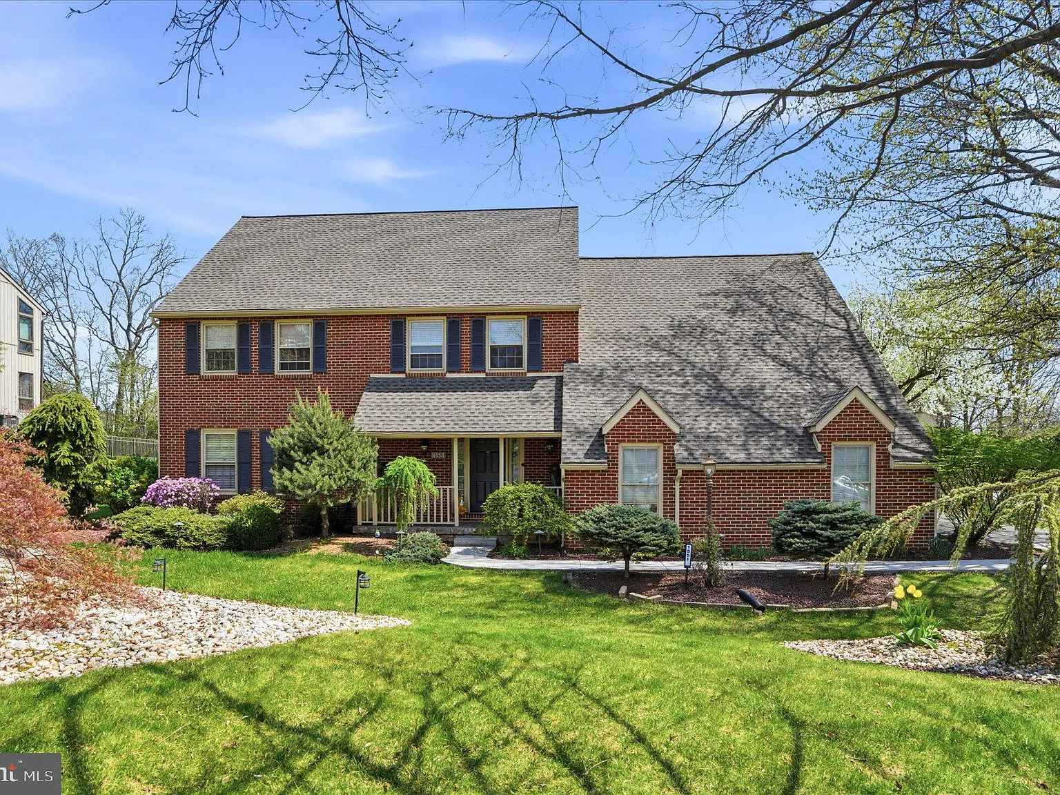 5 bed, 2.5 bath, 3533 sqft, $4,500 — Photo 1