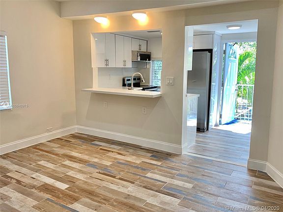 4th image of 5707 NE Miami Ct #2