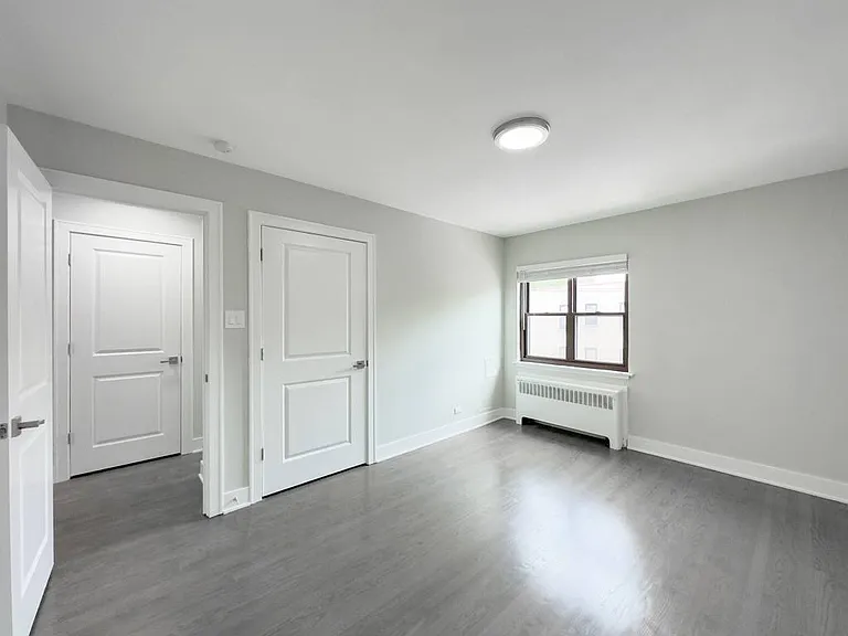549-607 Sheridan Rd. — Photo 37