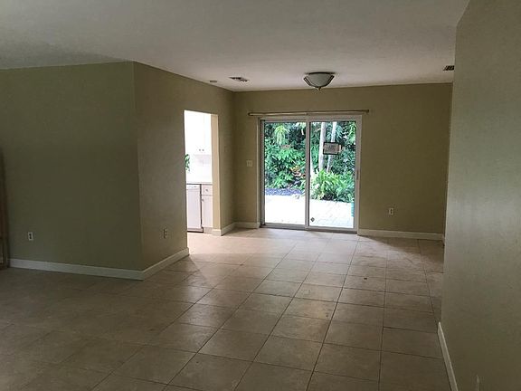4th image of 6003 Turin St