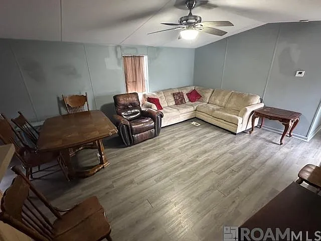 7698 Park St — Photo 3