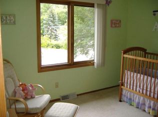 1394 Lakeside Cir #1, Saint Paul, MN 55123