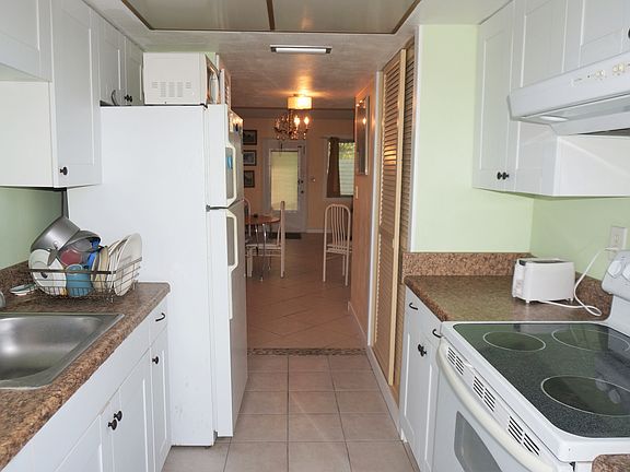 4th image of 2161 NE 42nd Ct APT 220