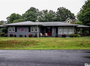 2 Meadow Ln, Frewsburg, NY