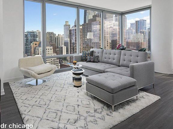 2nd image of 1201 N La Salle Dr APT 1312