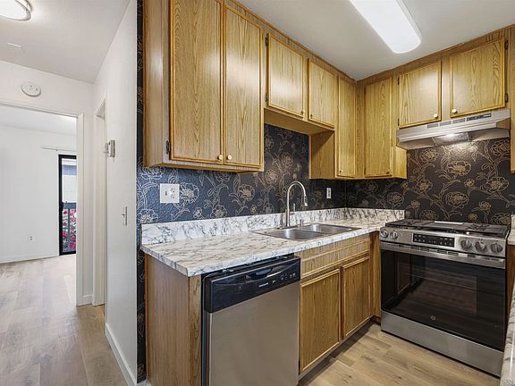 5th image of 4655 33rd St
