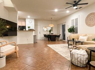 27400 Dearborn Dr, Valencia, CA 91354