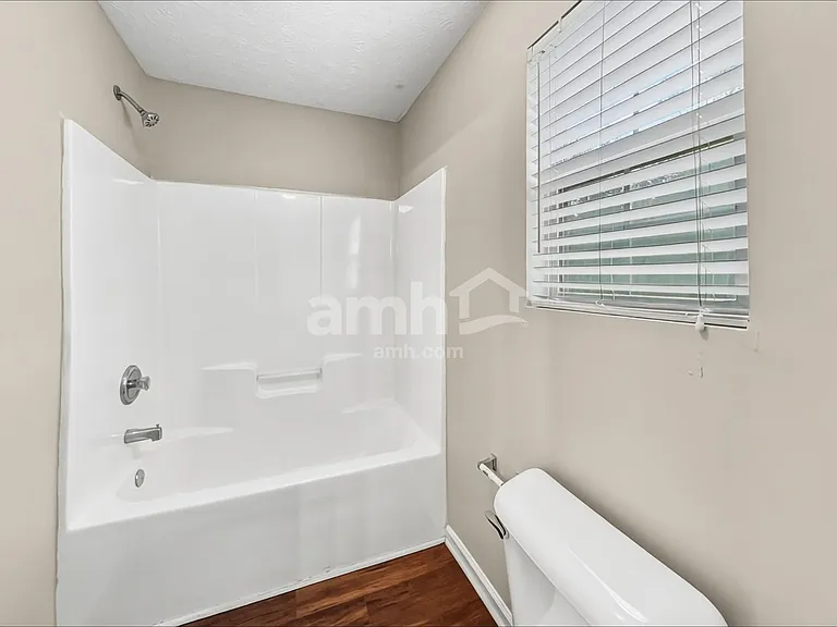1509 Locomotive Dr NE — Photo 11