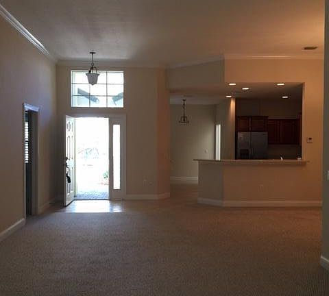 5th image of 317 Dunmore Ct