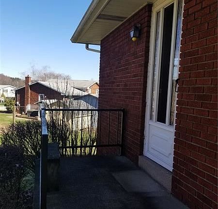 5th image of 714 Sherwood Cir
