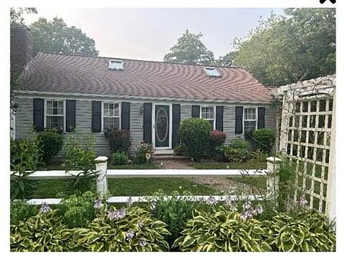 135 Highland Dr Photo 1