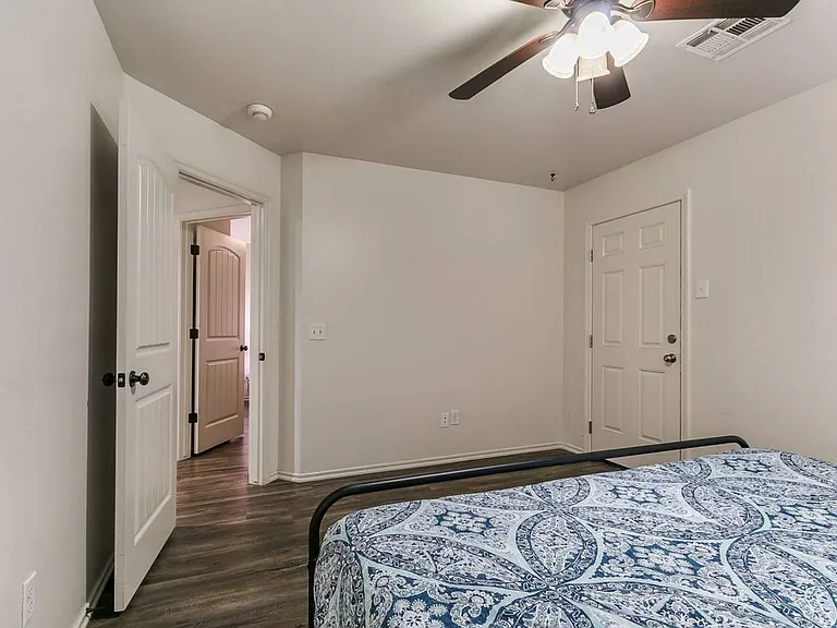436 Chalk Hill Ct — Photo 20