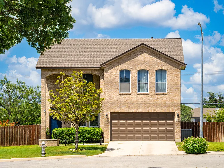 Immaculately maintained and beautifully updated, this stunning home in the highly sought-after Oak Ridge Village community offers the perfect blend of modern comfort, exceptional space, and unbeatable central convenience.