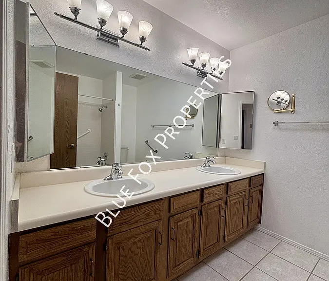 7551 E La Cienega Dr — Photo 18