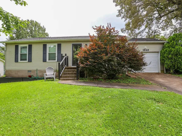 1040 Weda Cir, Mayfield, KY 42066