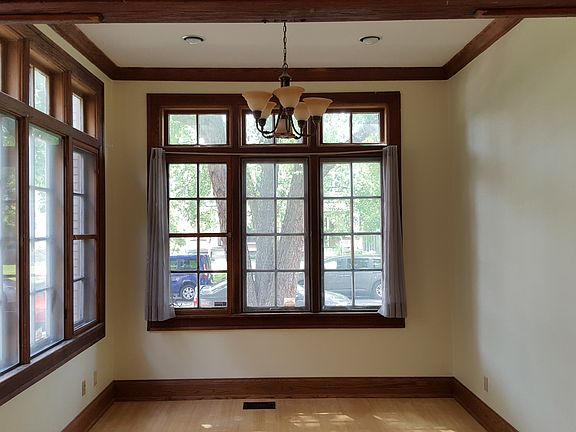 3rd image of 1529 N Park Ave APT 3