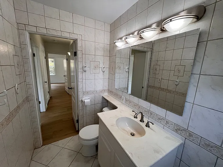 1560 Galveston St — Photo 44