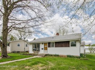 203 Koch Dr, Genoa, IL 60135