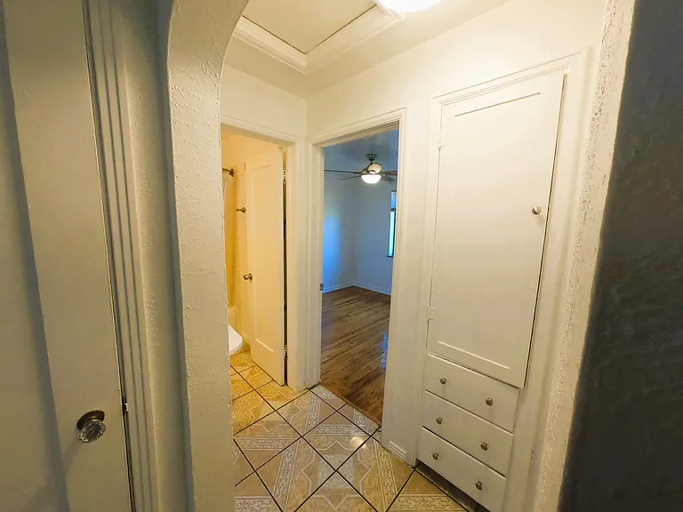 3258 N Saint Paul St — Photo 16