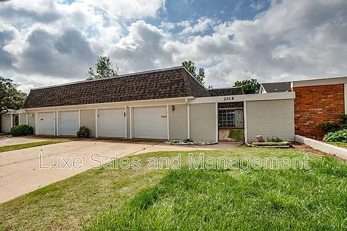 2518 NW 62nd St Photo 1