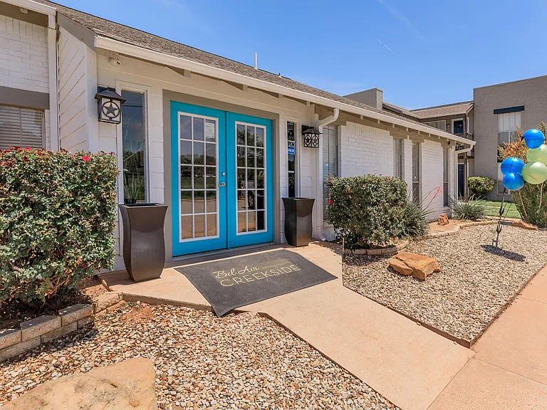 Bel Air Creekside — Photo 10
