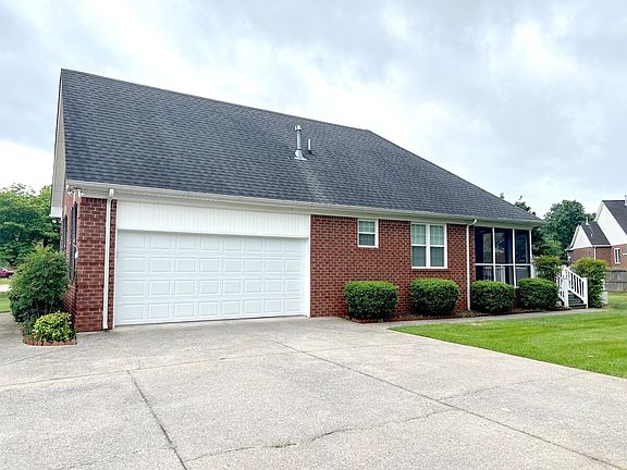 2nd image of 1730 Kensington Dr