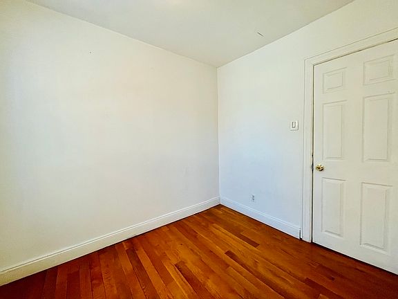 4th image of 269 Humboldt St #2F