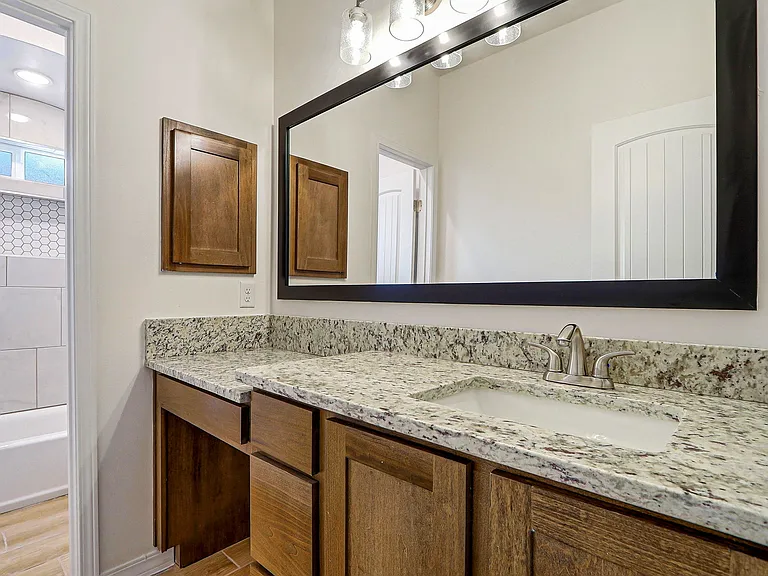 14329 Steve Joyce Pkwy — Photo 24