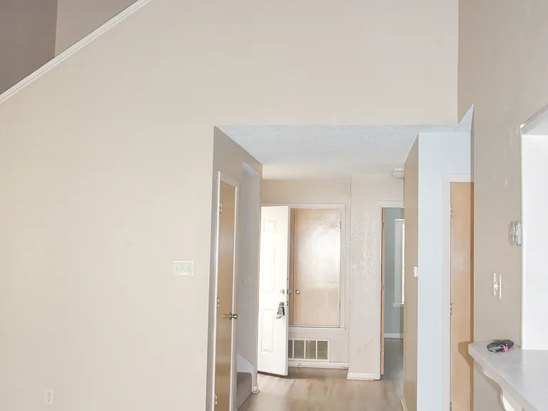 602 Kings Mountain Dr — Photo 10