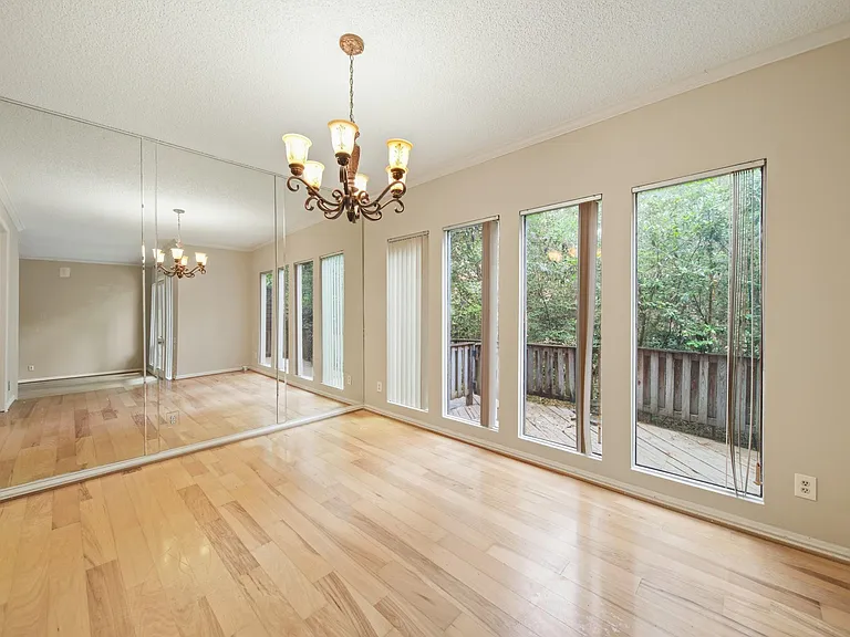130 Sugarberry Cir — Photo 7