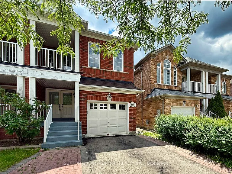189 Warwick Cres #UPPER — Photo 1