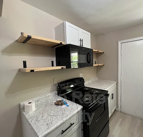 59 N Waverly St — Photo 12
