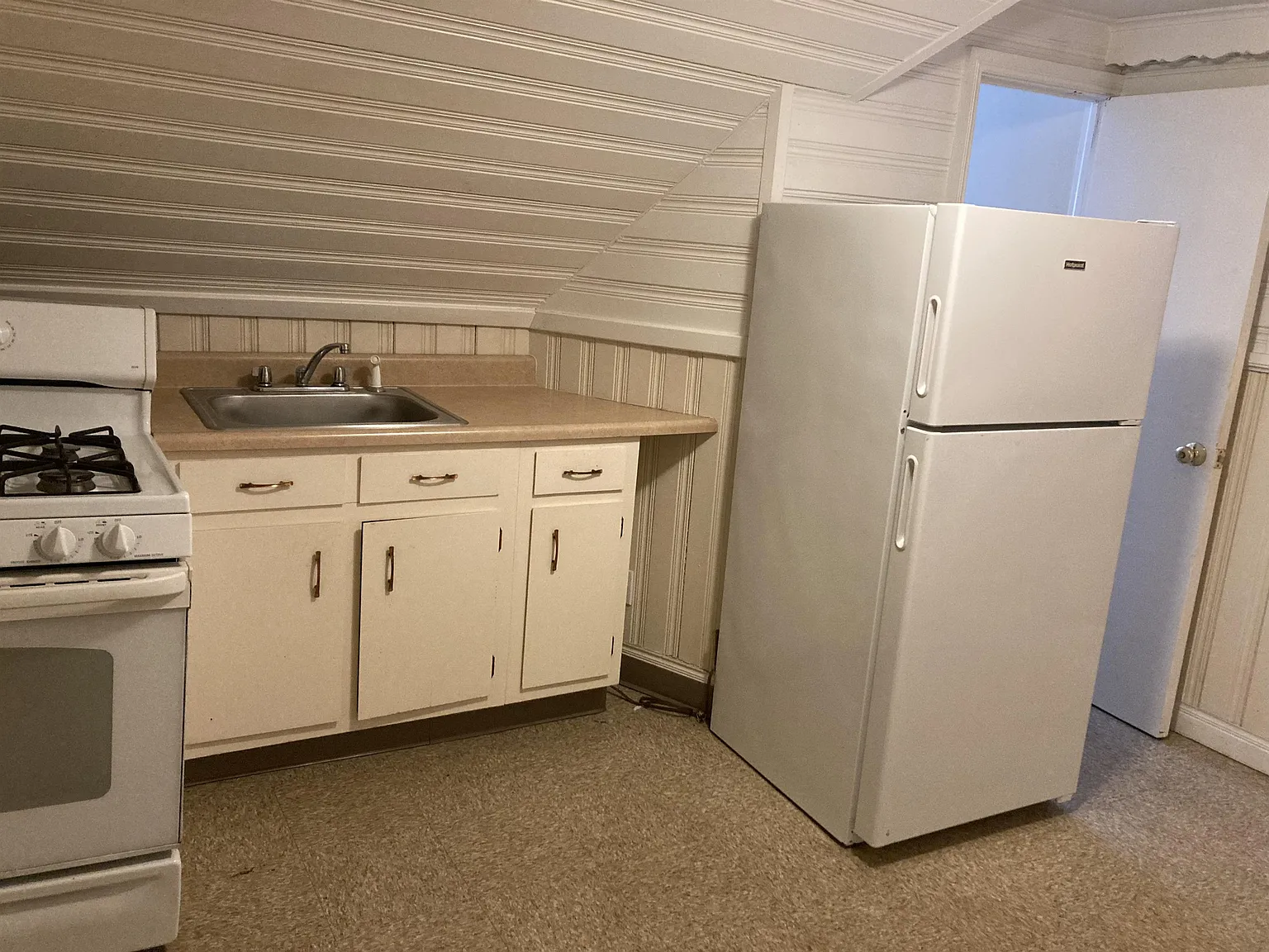89 Willow St - 3 — Photo 3