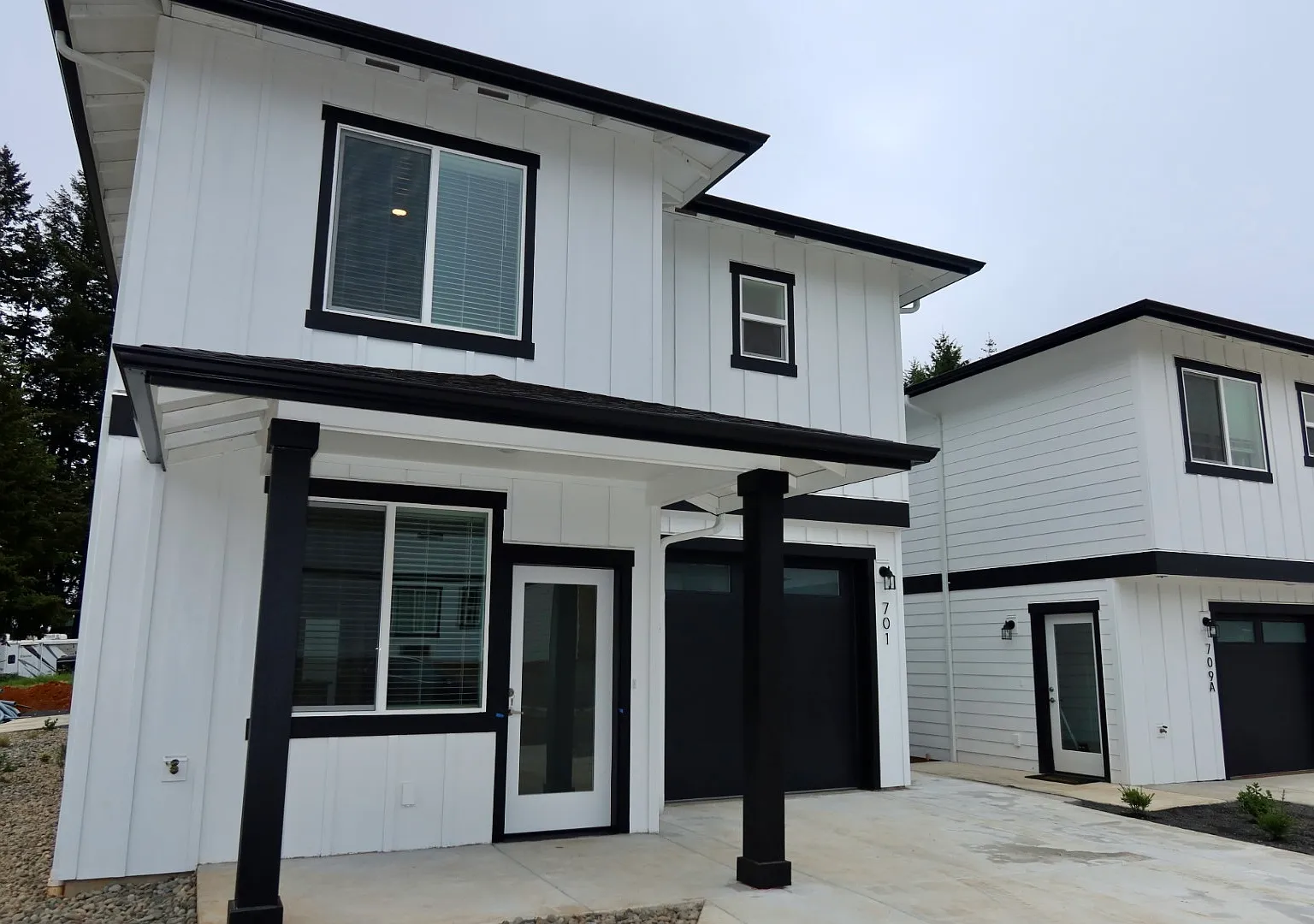 3 bed, 2.5 bath, 1335 sqft, $2,595 — Photo 2
