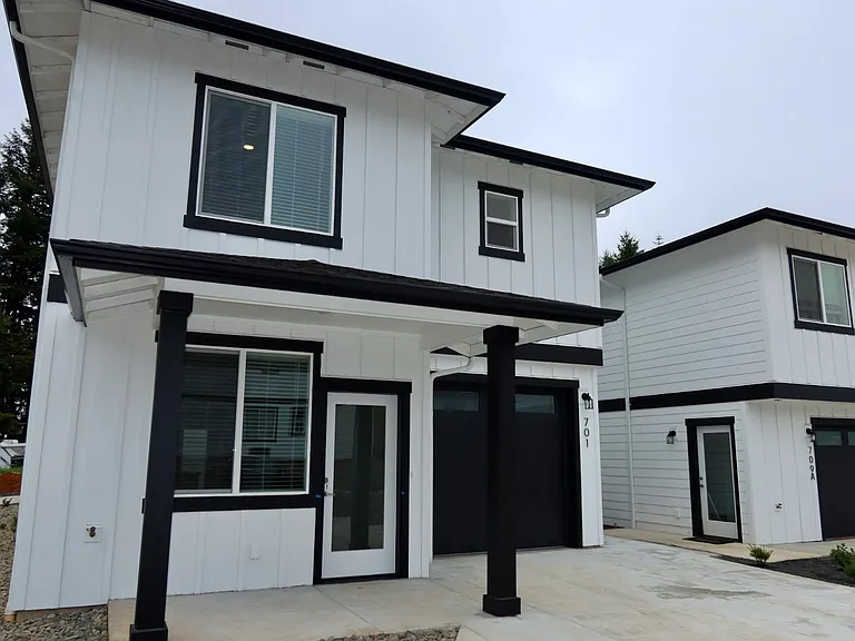 6606 Maddie Nichole St SE — Photo 2