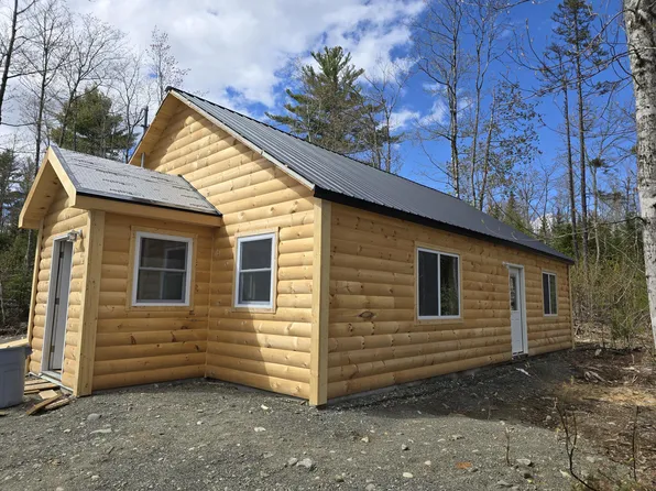 86 Downs Road, Sebec, ME 04481