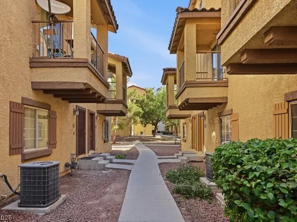 5935 Nuevo Leon St Unit 7, North Las Vegas, NV 89031