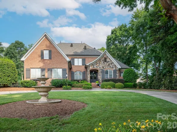 9000 Unbridle Ln, Waxhaw, NC 28173