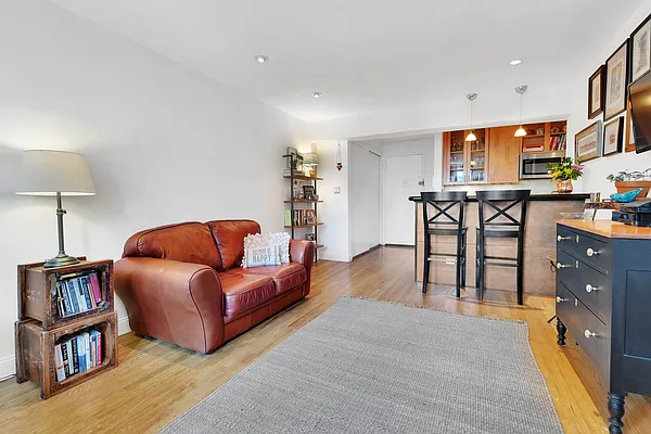 Sold by Compass | media 9