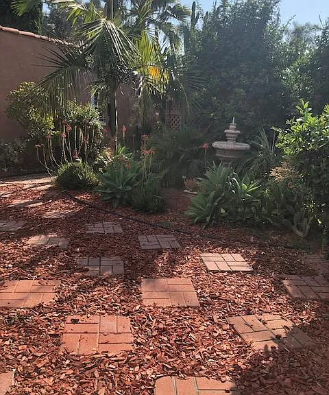 1317 S Stanley Ave — Photo 10