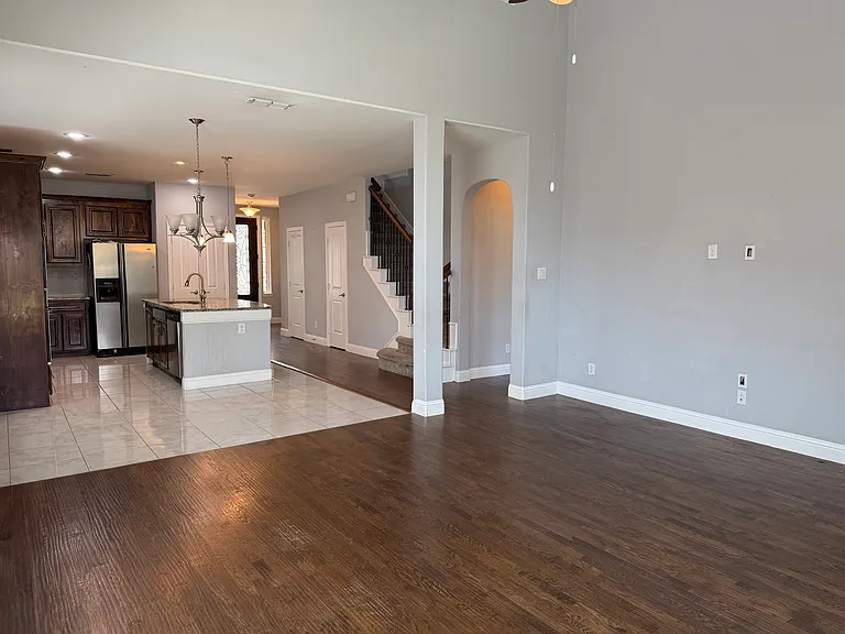 2417 Kingsgate Dr — Photo 12